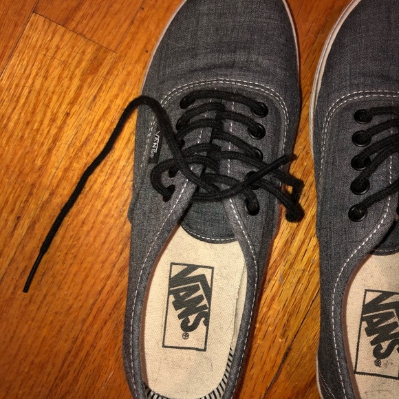 Vans - Picture 3 of 9